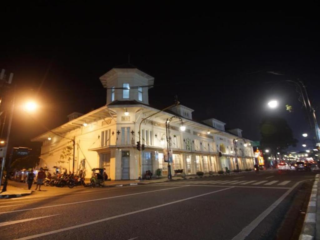 Raffleshom Hotel Bandung Extérieur photo