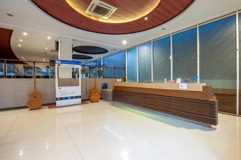 Raffleshom Hotel Bandung Extérieur photo