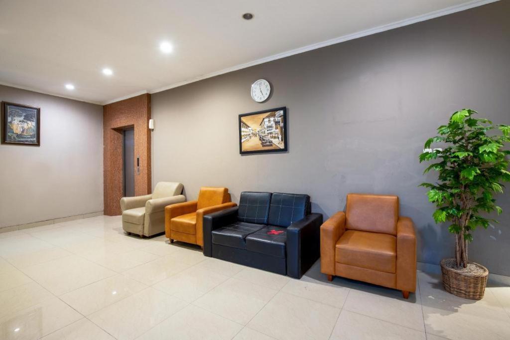 Raffleshom Hotel Bandung Extérieur photo