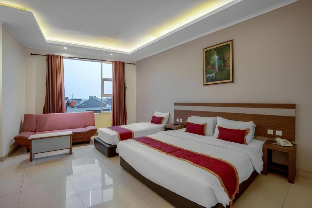 Raffleshom Hotel Bandung Extérieur photo